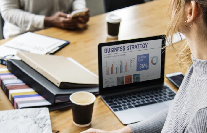 role of a marketing consultant